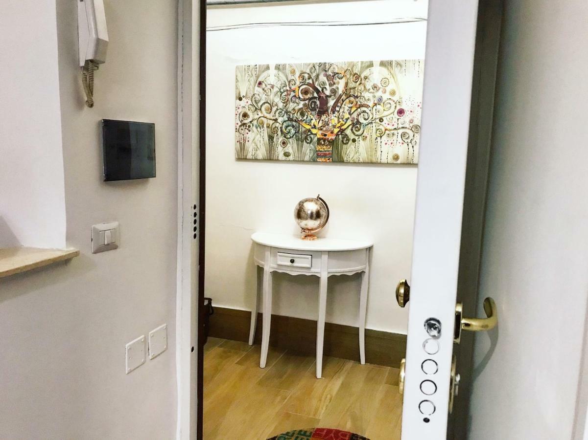 Casa G&G Pignasecca 2 Nel Cuore Di Napoli エクステリア 写真