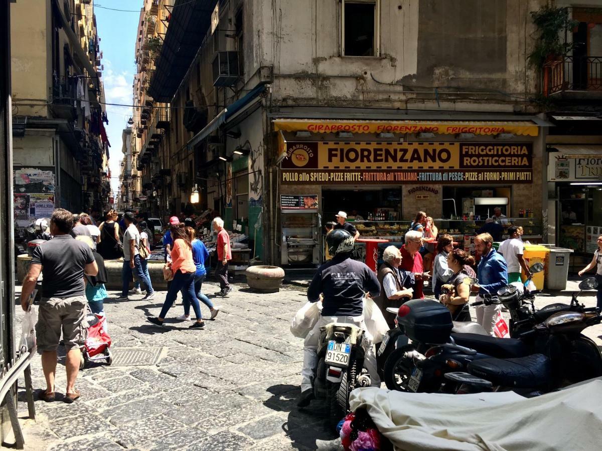 Casa G&G Pignasecca 2 Nel Cuore Di Napoli エクステリア 写真