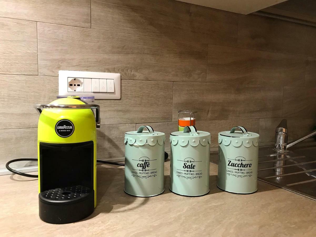 Casa G&G Pignasecca 2 Nel Cuore Di Napoli エクステリア 写真